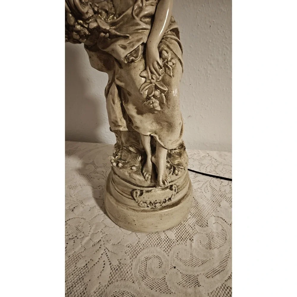 Vintage Early-mid 20th Century Plaster Mold Figural Table Lamp. Needs Re-wired